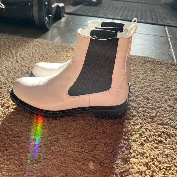 Boutique by Corkys To Be Honest booties size 10 - Picture 8 of 9